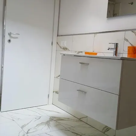 New Attic With Terrace A Few Steps From The Sea דירה